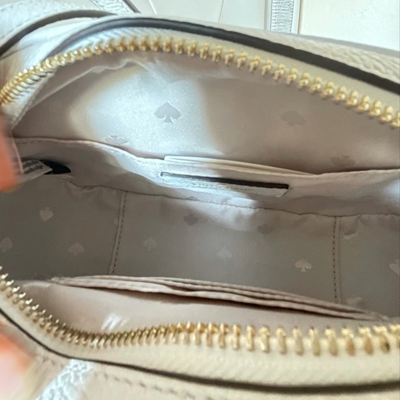 SOLD~Kate Spade New York - Kourtney Stripe Cross - Picture 4 of 4